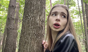 Sex with Californiababe in the forest
