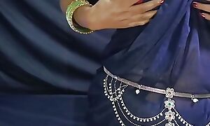 Xxx Indian bhabhi fucked with her neighbour in saree,Desi lover homemade video hot and sexy bhabhi closeup sex