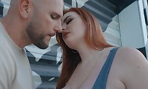 Bombshell Abigaiil Morris Takes JMac In A Quiet Neighborhood Ride His Cock In Public - Reality Kings