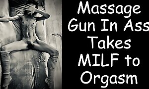 Super Sexy Skinny MILF Takes Massage Gun Dildo Deep In Her Ass